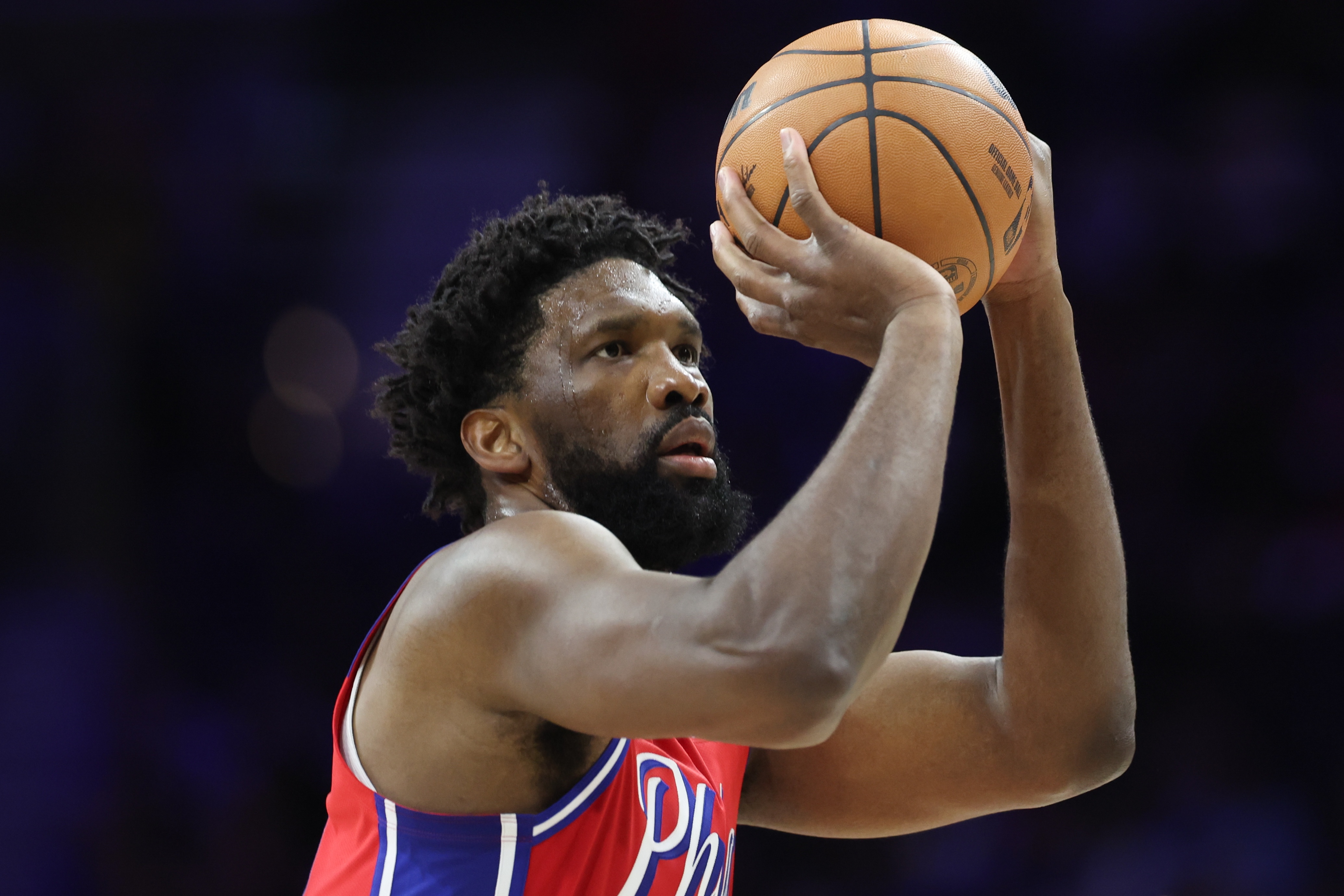 kaiyun-大帝归来!恩比德过去15场场均28.3分8.3板 正负值+90 战绩9-6