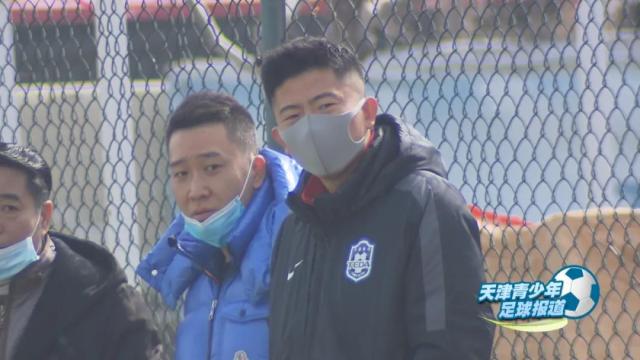 开云-毛彪之子青少年赛大四喜 迷你毛：像爸爸那样踢球